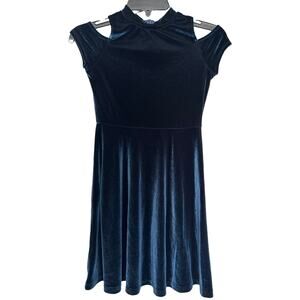 Ruby & Bloom Girls Size 10 Navy Velvet Cold Shoulder Dress